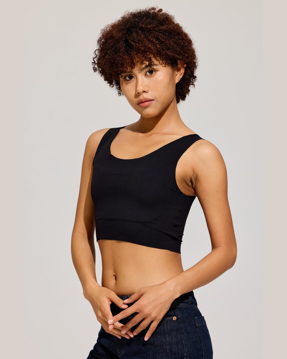 Sport Crop Binder Tank Lifestyle