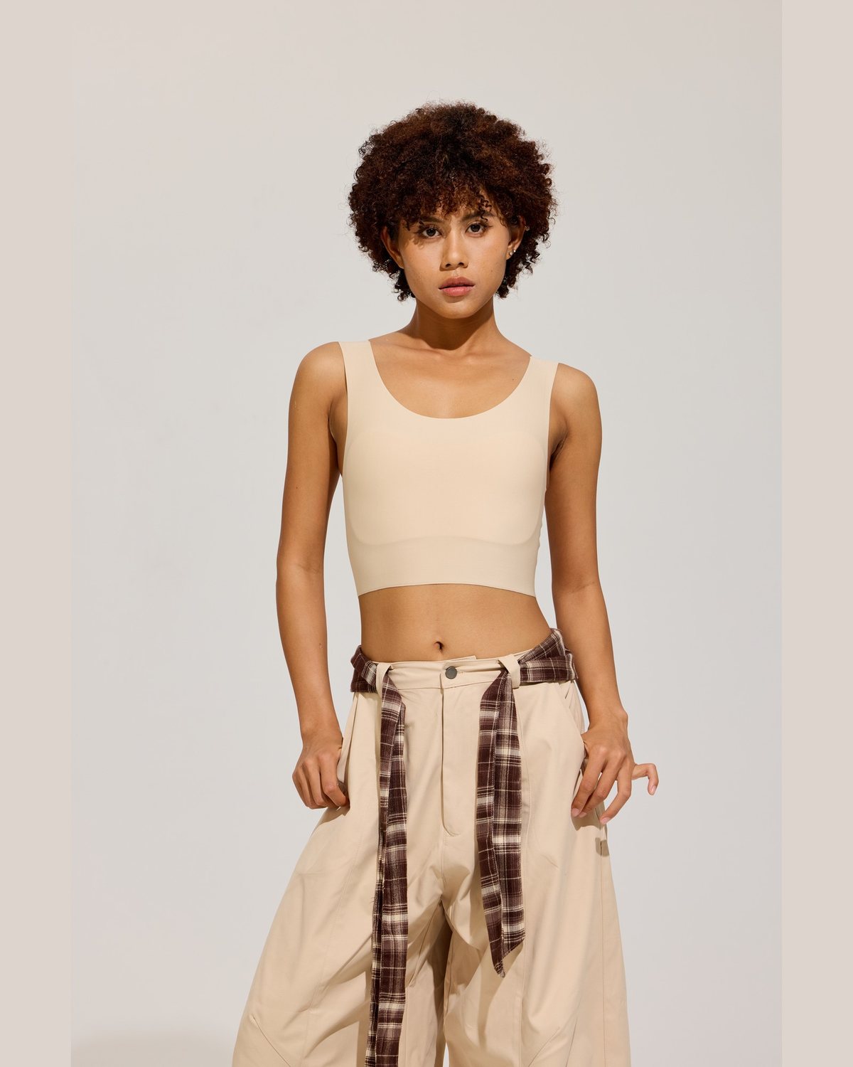 Wide Strap Crop Binder Tank in Sand